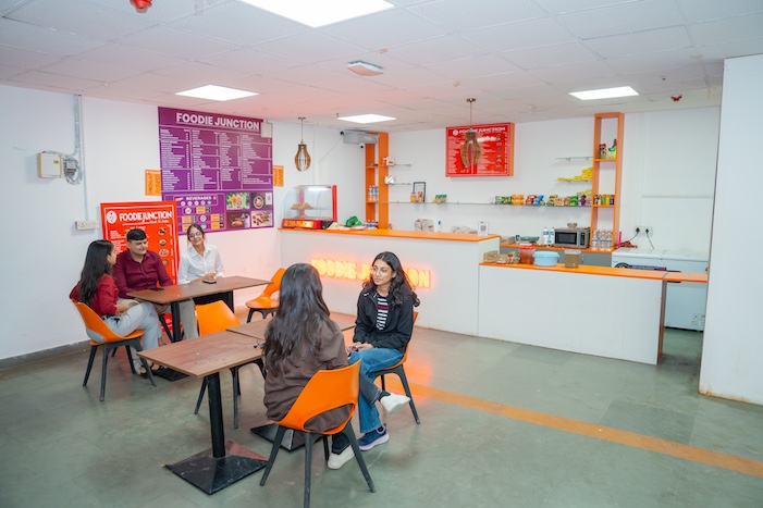 Cafeteria · multi-cuisine